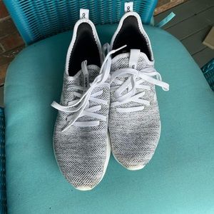 Adidas | Women's Cloudform Pure Running Shoe | Gray |l Size 8 1/5